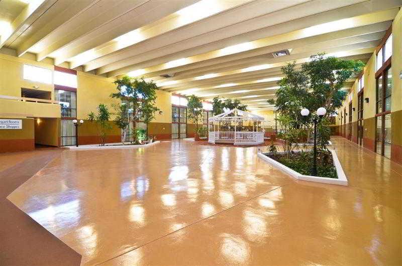 Clarion Inn & Suites Розуел Екстериор снимка