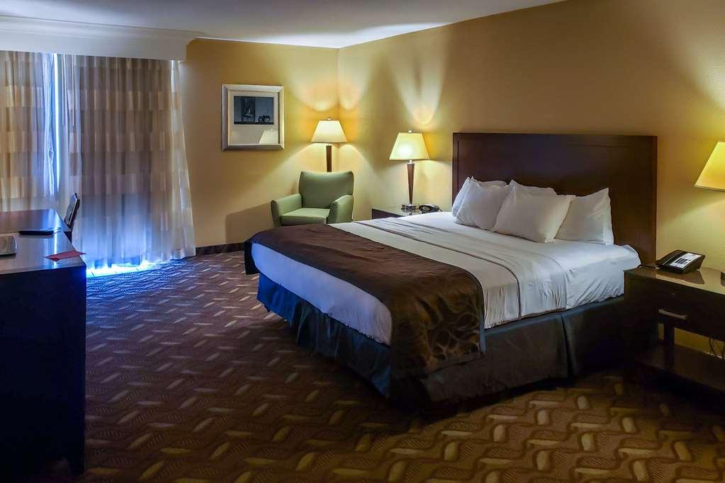 Clarion Inn & Suites Розуел Стая снимка