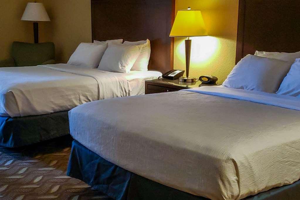 Clarion Inn & Suites Розуел Стая снимка