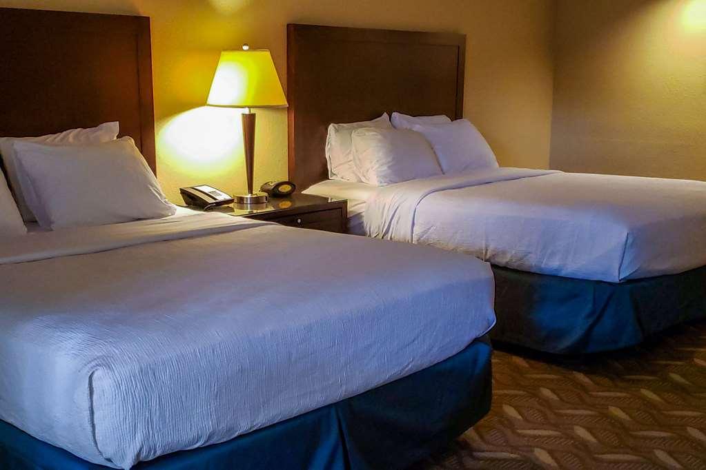 Clarion Inn & Suites Розуел Стая снимка